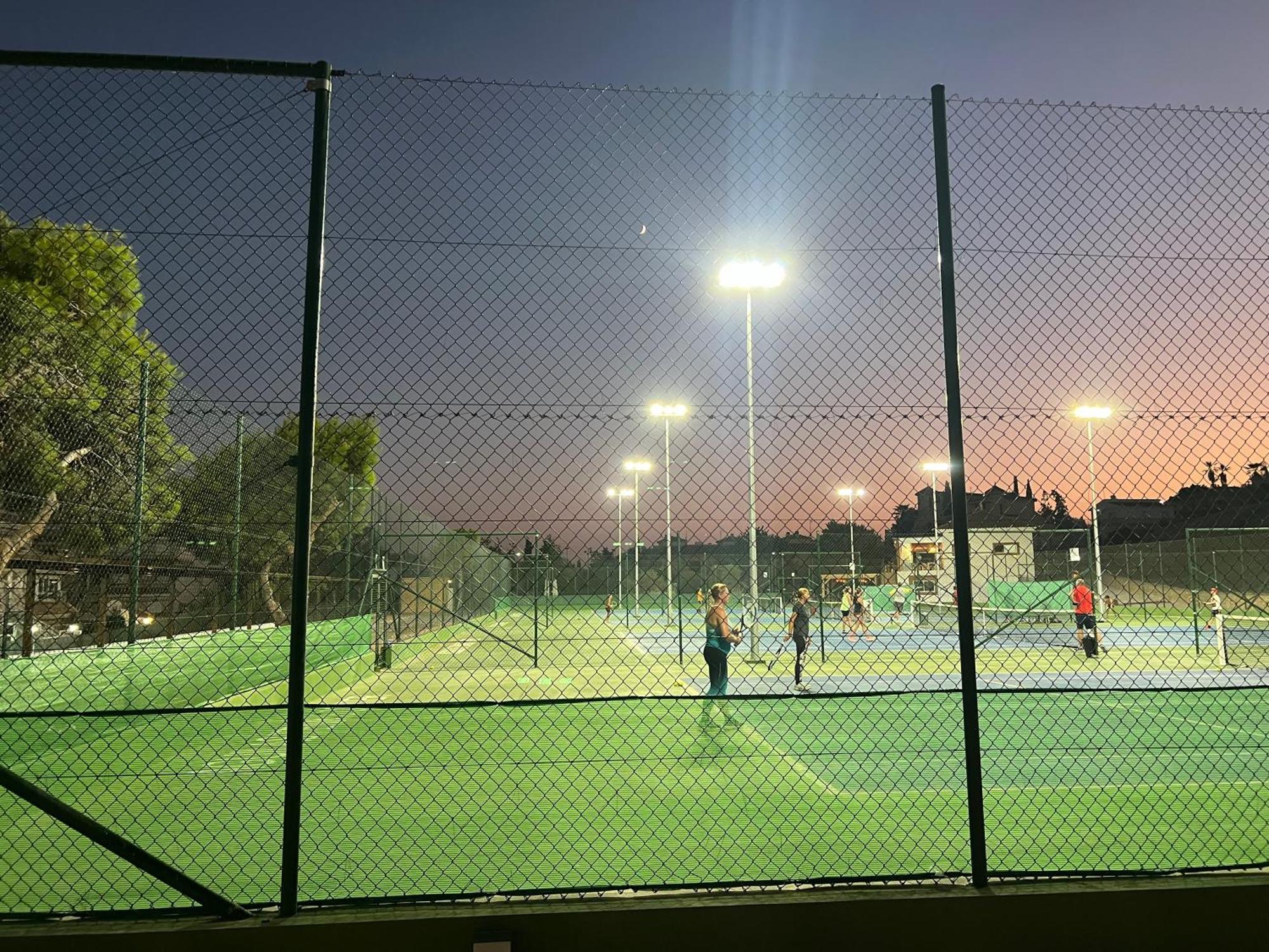 Piso Con Ac, Piscina Y Pista De Padel Y Tenis En Aguilas Exterior photo